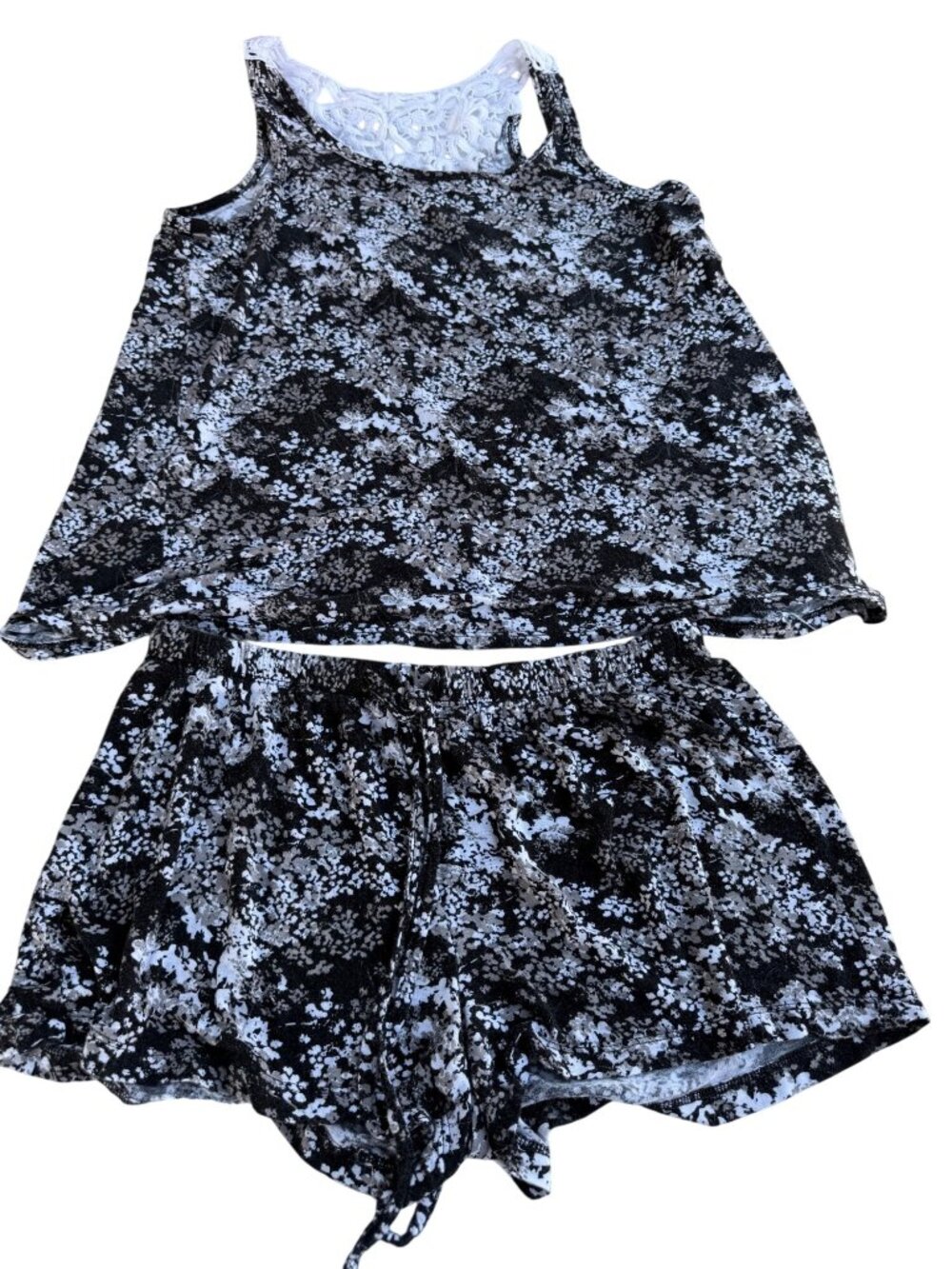 2-pc. Rene Rofe Black & White Floral Sleepwear Set Camisole Top & Shorts Size M